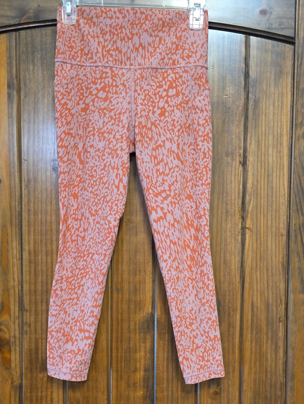 Athleta Salutation Stash Pocket 7/8 leggings - Size S
